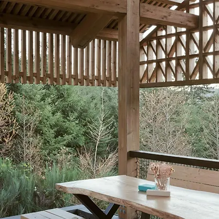 Nyaraló Hutstuf - The Rac00n & Hottub *